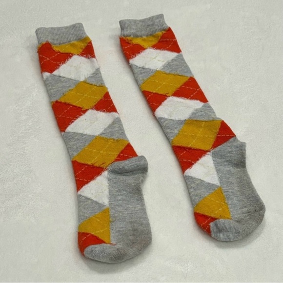 XHILARATION Women's Cotton Multicolor Geometric Knee High Socks - size 4-10 - Picture 2 of 2